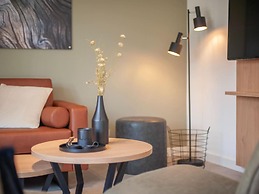 Restyled Holiday Home With Dishwasher, on a Holiday Park, 9 km. From B