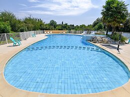 Gite le Chene Vert in a Holiday Park