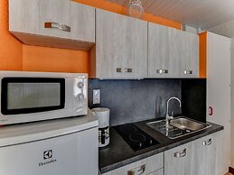 Gite le Chene Vert in a Holiday Park