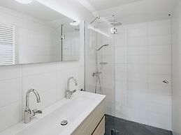 Sustainable Holiday Home With Washing Machine, 900m From the sea