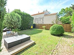 Lovely Holiday Home With Private Pool