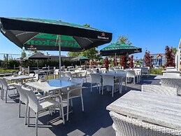 Modern Holiday Home With Roof Terrace