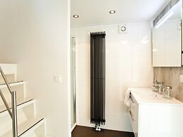 Modern Holiday Home With Roof Terrace