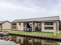 Chalet in Giethoorn for 6 Person