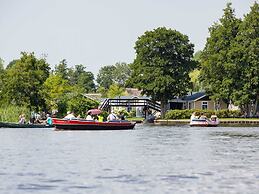 Chalet in Giethoorn for 6 Person