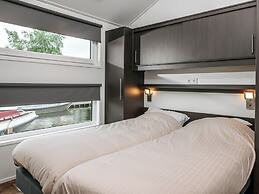 Chalet in Giethoorn for 6 Person