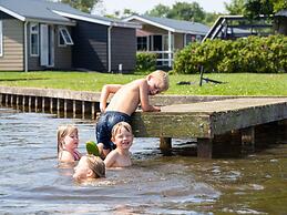 Chalet in Giethoorn for 6 Person