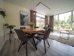 Modern Chalet With Dishwasher, Near the Efteling