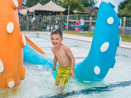 Modern Chalet With Dishwasher, Near the Efteling