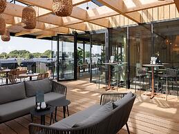Luxurious Lodge in a Holiday Park