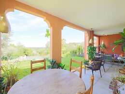 Picturesque Flat With Swimming Pool