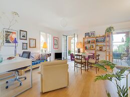 Picturesque Flat With Swimming Pool