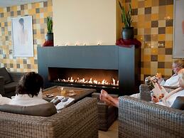 Lodge With Lake View and air Conditioning, Near the Maasduinen