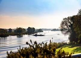 Lodge in Arcen by Recreational Lake