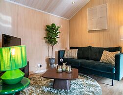 Beautiful Lodge With a Nice Terrace