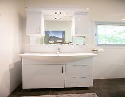 Beautiful Lodge With a Nice Terrace