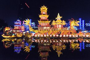 Hualuxe Haining, an IHG Hotel