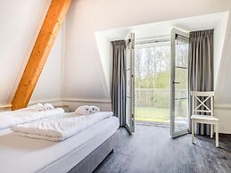 Restyled Villa With Sauna, 1km From the Beach