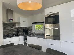 Modern Light Chalet 15km From Alkmaar