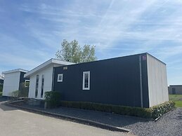 6-guest Stylish Chalet in De Rijp
