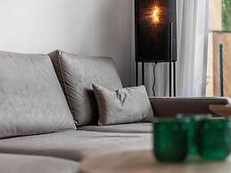 Modern Lodge With Dishwasher, on a Holiday Park in a Green Environment