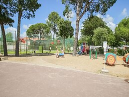 Holiday Home in Saint Jean de Monts With Jacuzzi