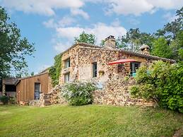 Tranquil Holiday Home in Mazeyrolles With Garden