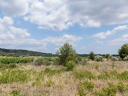 Apartment Near the River in Bize-minervois