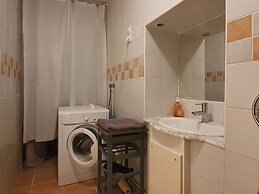 Apartment Near the River in Bize-minervois