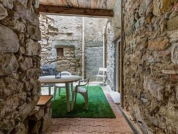 Apartment Near the River in Bize-minervois