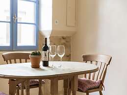 Apartment Near the River in Bize-minervois