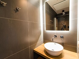 Thatched Villa With Dishwasher, on a Holiday Park, 1.5 km. From the Be