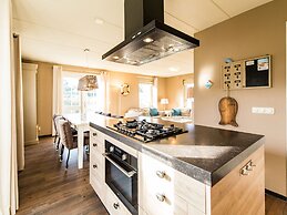 Thatched Villa With Dishwasher, on a Holiday Park, 1.5 km. From the Be