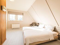 Thatched Villa With Dishwasher, on a Holiday Park, 1.5 km. From the Be