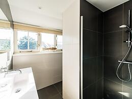 Thatched Villa With Dishwasher, on a Holiday Park, 1.5 km. From the Be