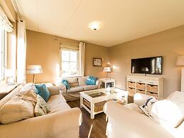 Thatched Villa With Dishwasher, on a Holiday Park, 1.5 km. From the Be