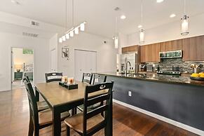 The Cozy Corner Retreat 15 min Walk to Old Town