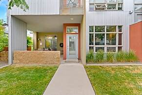 The Cozy Corner Retreat 15 min Walk to Old Town