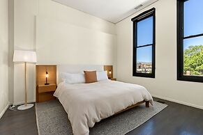 New! Modern Scandinavian Loft in Old Town Square