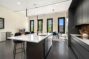 New! Modern Scandinavian Loft in Old Town Square