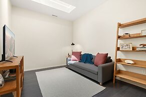 New! Modern Scandinavian Loft in Old Town Square