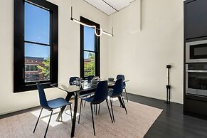 New! Modern Scandinavian Loft in Old Town Square