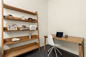 New! Modern Scandinavian Loft in Old Town Square