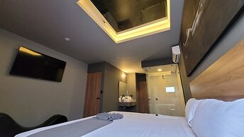 4Play Motel
