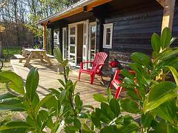 Wooden Chalet Near Three National Parks
