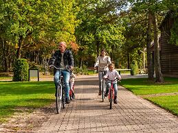 Wooden Chalet Near Three National Parks