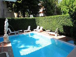 Belvilla by OYO Catalani Trilo