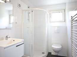 Cozy Chalet in a Holiday Park