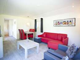 Cozy Chalet in a Holiday Park