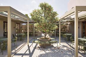 The Tamborine - Boutique Hotel